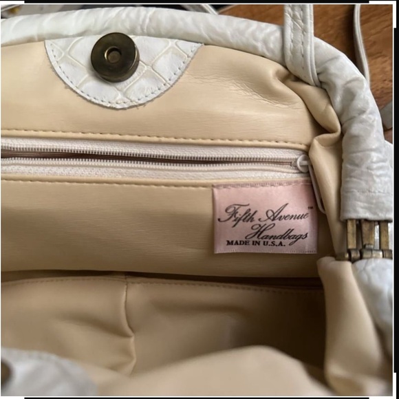 Saks Fifth Avenue Genuine Leather Handbag Original Warranty Included - Picture 4 of 4